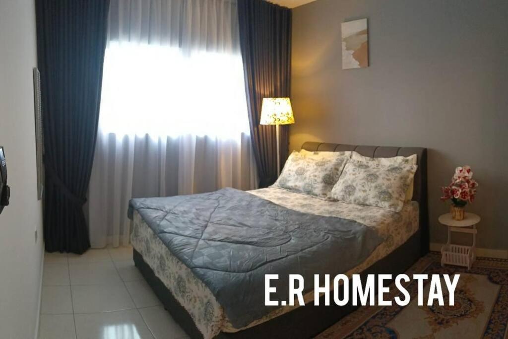 E. R Homestay 3R2B Nearby Klia Сепанг Экстерьер фото