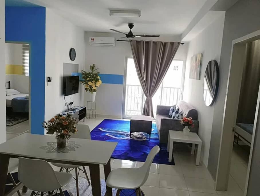 E. R Homestay 3R2B Nearby Klia Сепанг Экстерьер фото